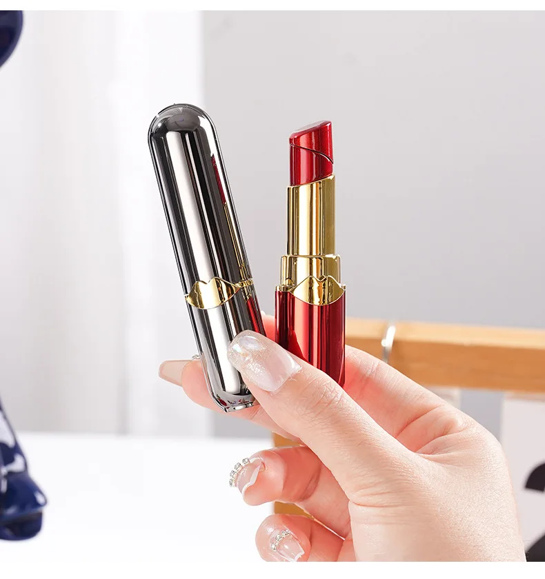 Fun Lipstick Shaped Lighter, Mini Cute, Small and Delicate Carrying Women\'s Inflatable Lighter, Cigarette Accessories