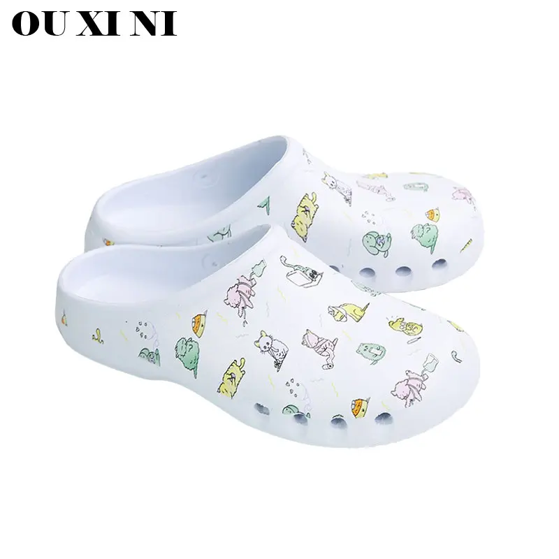 Medical Slippers Clean Sandal Hospital Breathable Surgical Shoes Print Nursing Shoes Operating Room Laboratory Anti-Slip Shoes