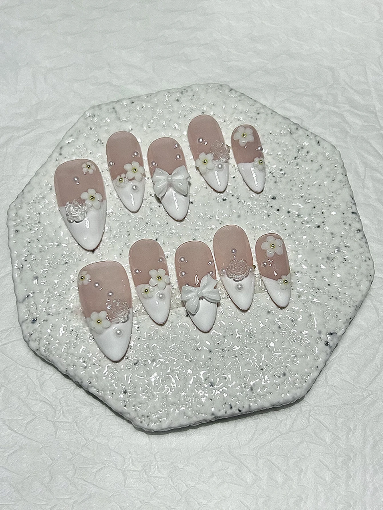 Spring Summer Nude White Small Flowers Handmade Press On Nails Pearl Bow Design White French Almond Art Fake Nails