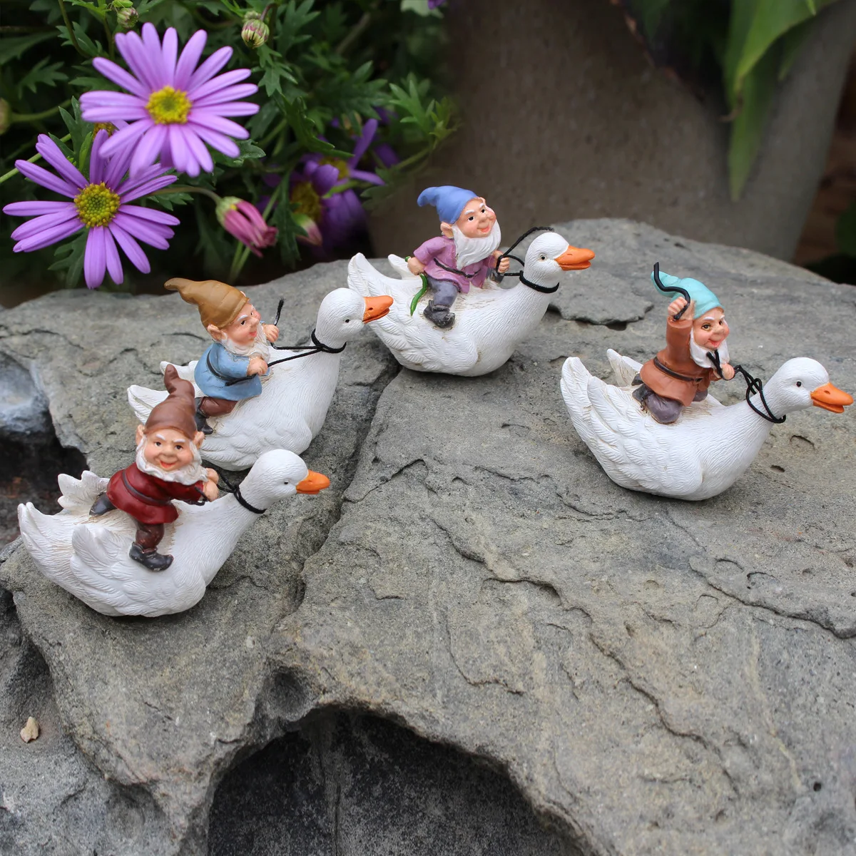 

‌4pcs Resin Dwarf Riding Duck Set - Cute Animal Garden Decor for Lawn & Patio