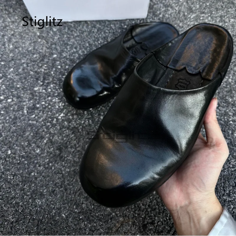

Baotou Half Slippers for Men Women Retro Neutral Black Leather Pull On Casual Shoes Summer Mules Outside Flats Couple Shoes