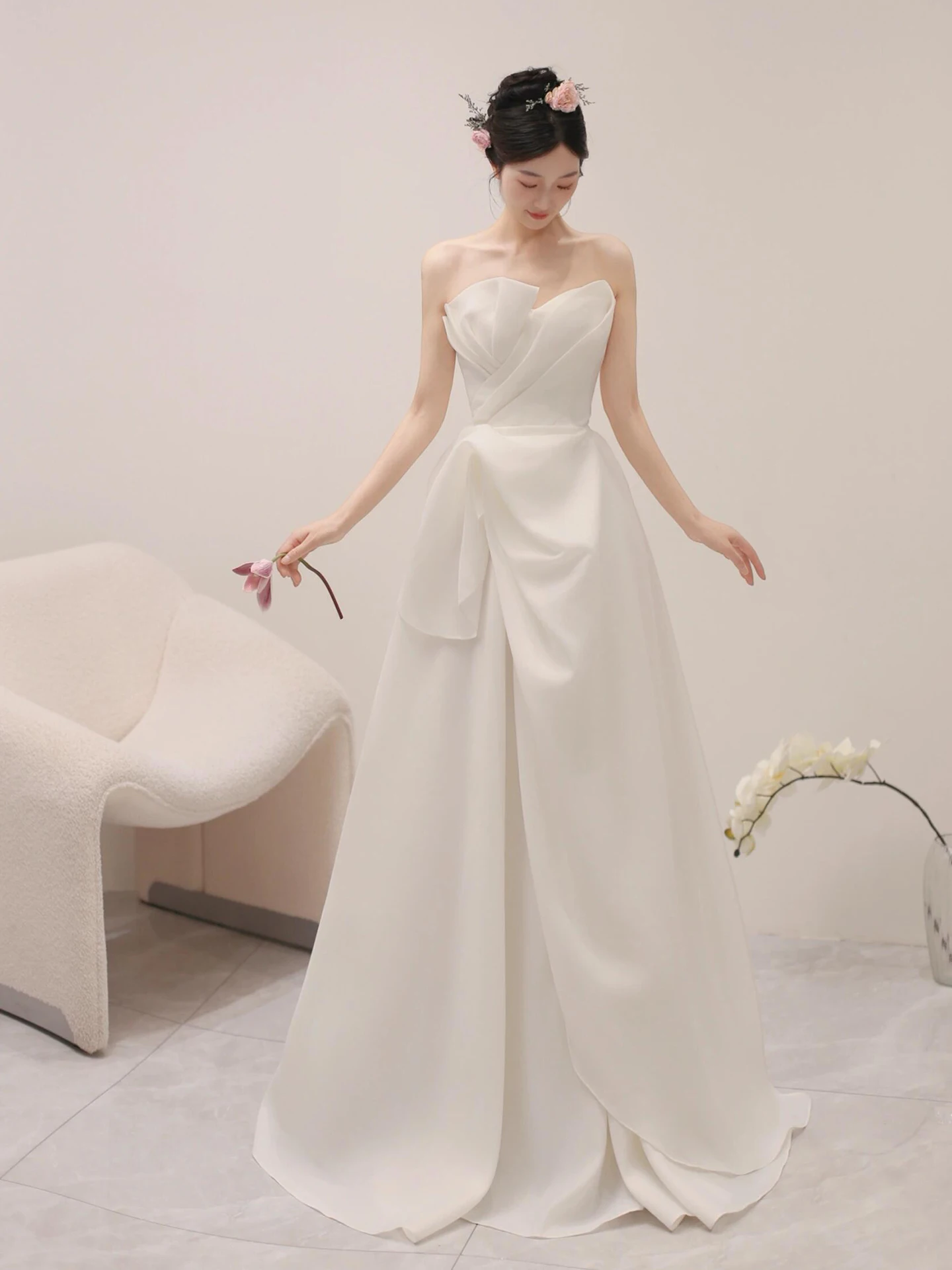 

Simple Ele Satin Bridal Gown with Train for Engagement And Wedding Lightweight Strapl Long Dr Slimming Guest Dr