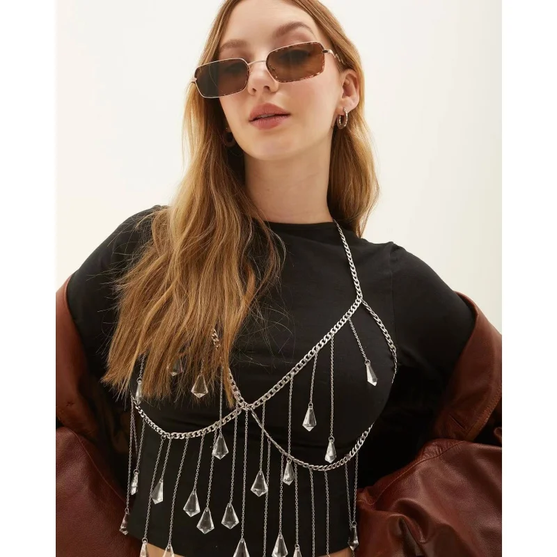 Damen-Körperkette mit Kristallquasten, verstellbares Metallketten-BH-Oberteil, glitzernder Strass-Körperkettenschmuck für Party-, Festival- und Rave-Outfits – Detail 2