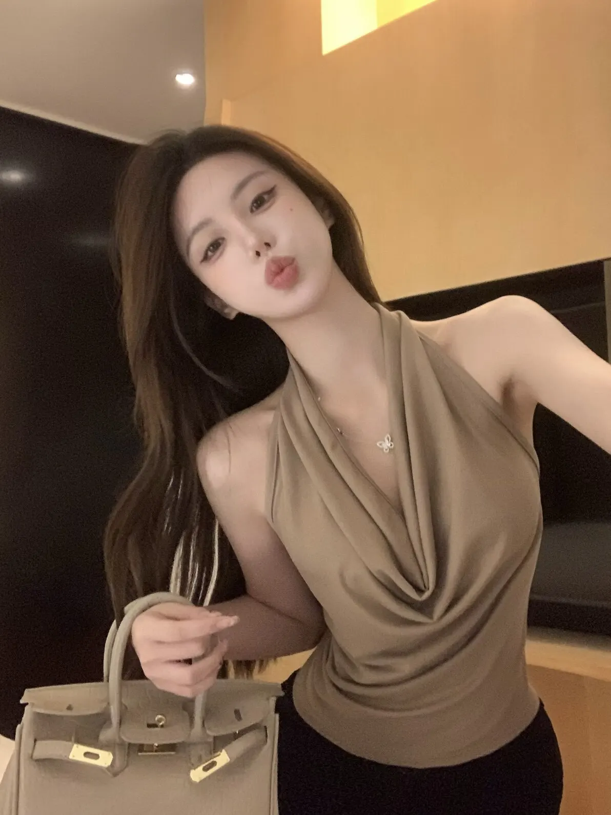 Pure Desire Atmosphere Hanging Neck Strap Vest Women Summer Elegance Backless Slimming Sleeveless Top Outerwear