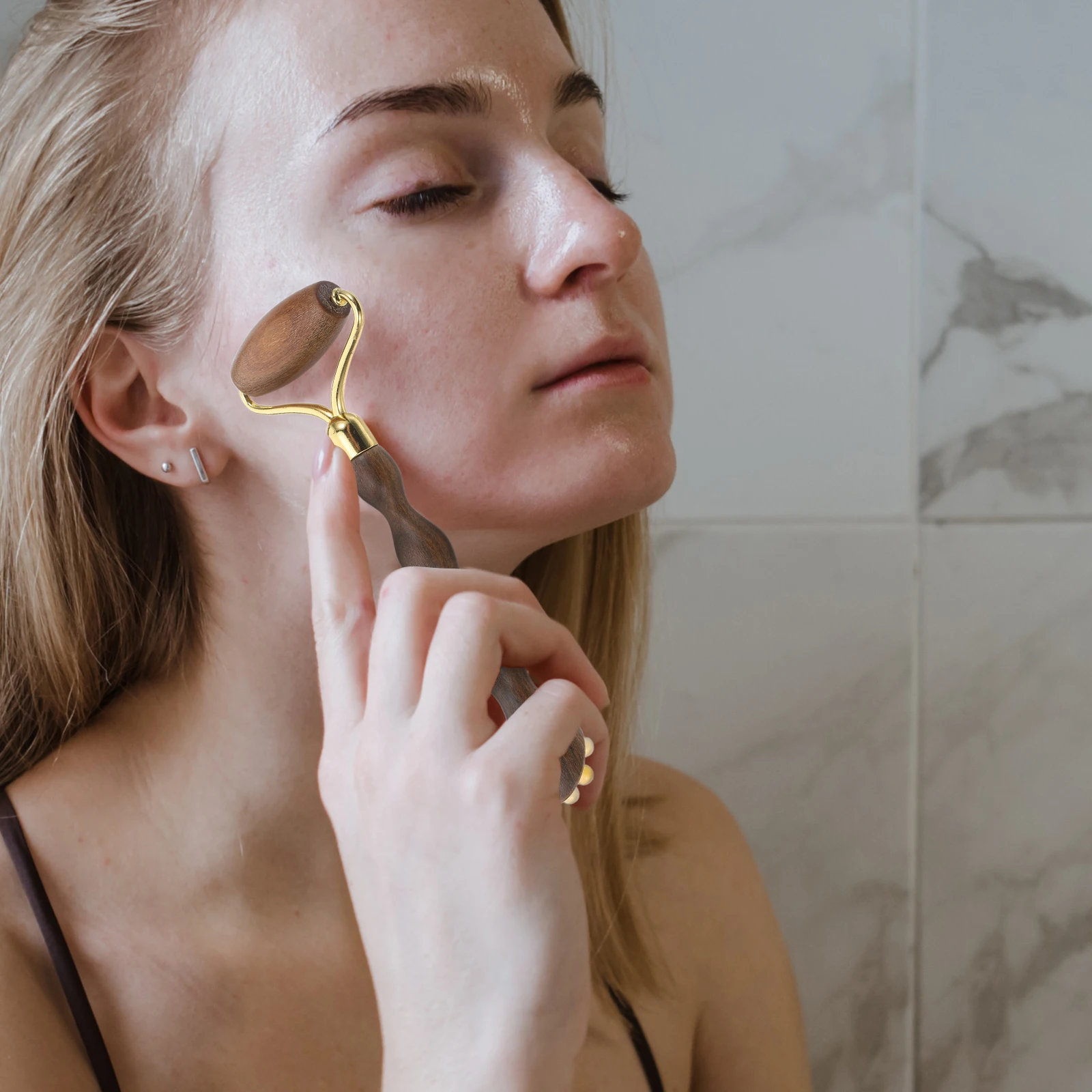 

Зеленый сандал, двойной роликовый массажер для лица, инструмент для глаз, шеи, тела, Гуа Ша, скульптура лица, уход за кожей, натяжение мышц