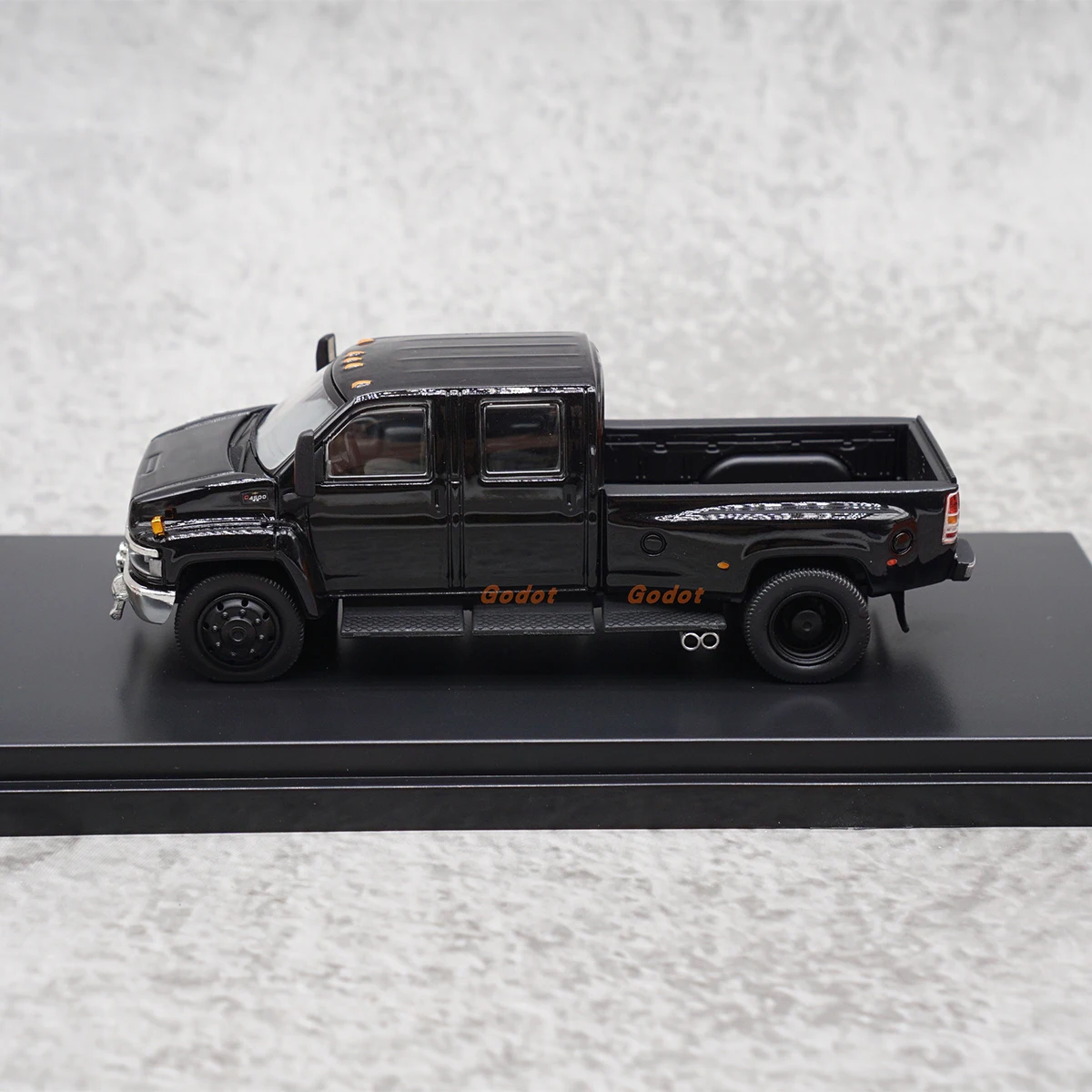 goc-1-64-scale-diecast-alloy-gmc-topkick-pickup-truck-toys-cars-model-classics-nostalgia-adult-gift-souvenir-static-display