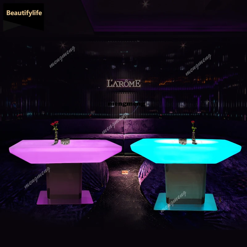 D80 Minimalist Euro…