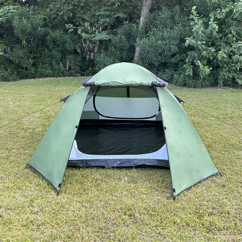 Outdoor Family Camping Tent For 3-4 Persons Two Layer Multi-Function Mountain Tent Made Of Durable Polyester