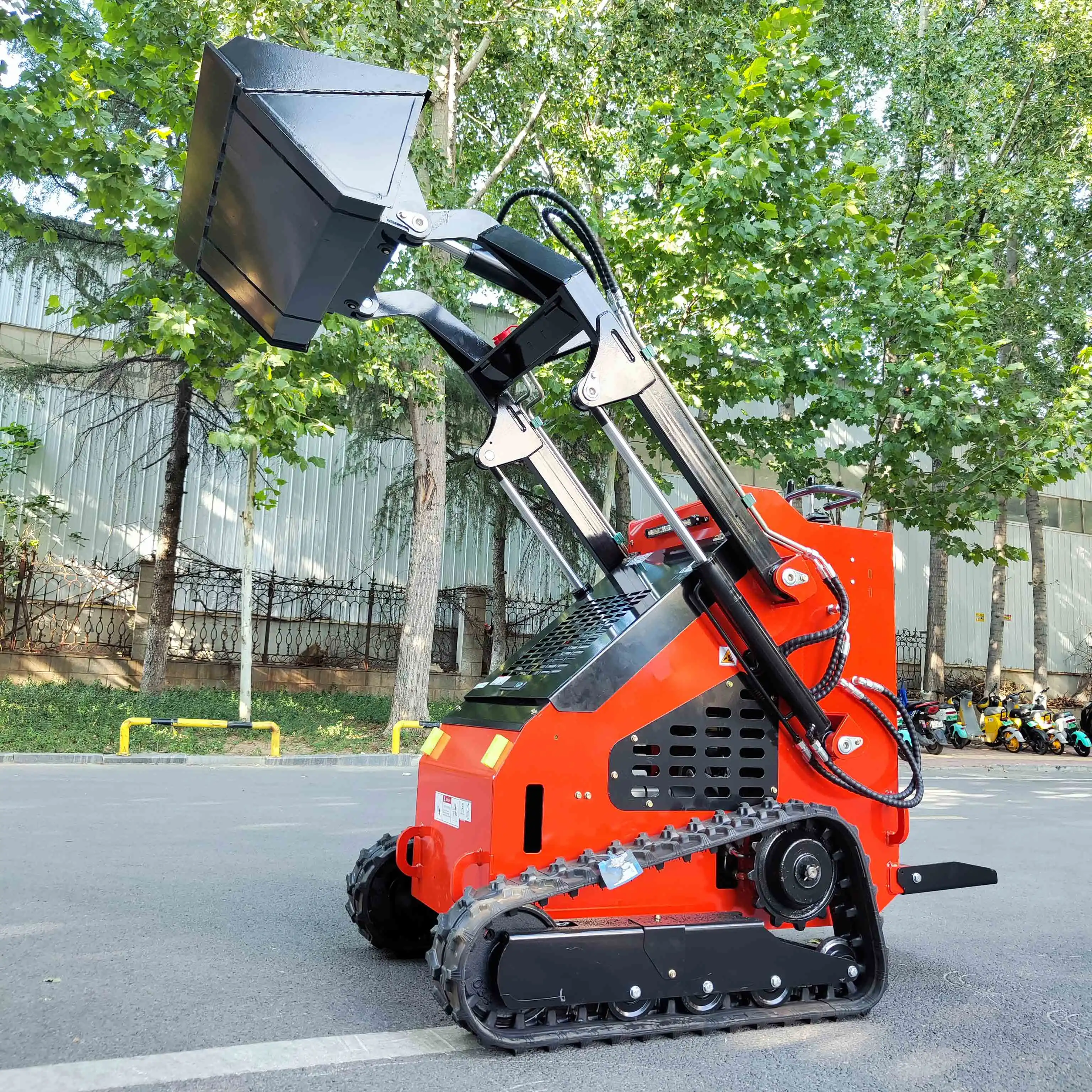 

AST-360T Китайский индивидуальный мини-погрузчик с бортовым поворотом Гусеничный погрузчик Маленькие погрузчики для работы на ферме и фруктовом саду Строительная работа