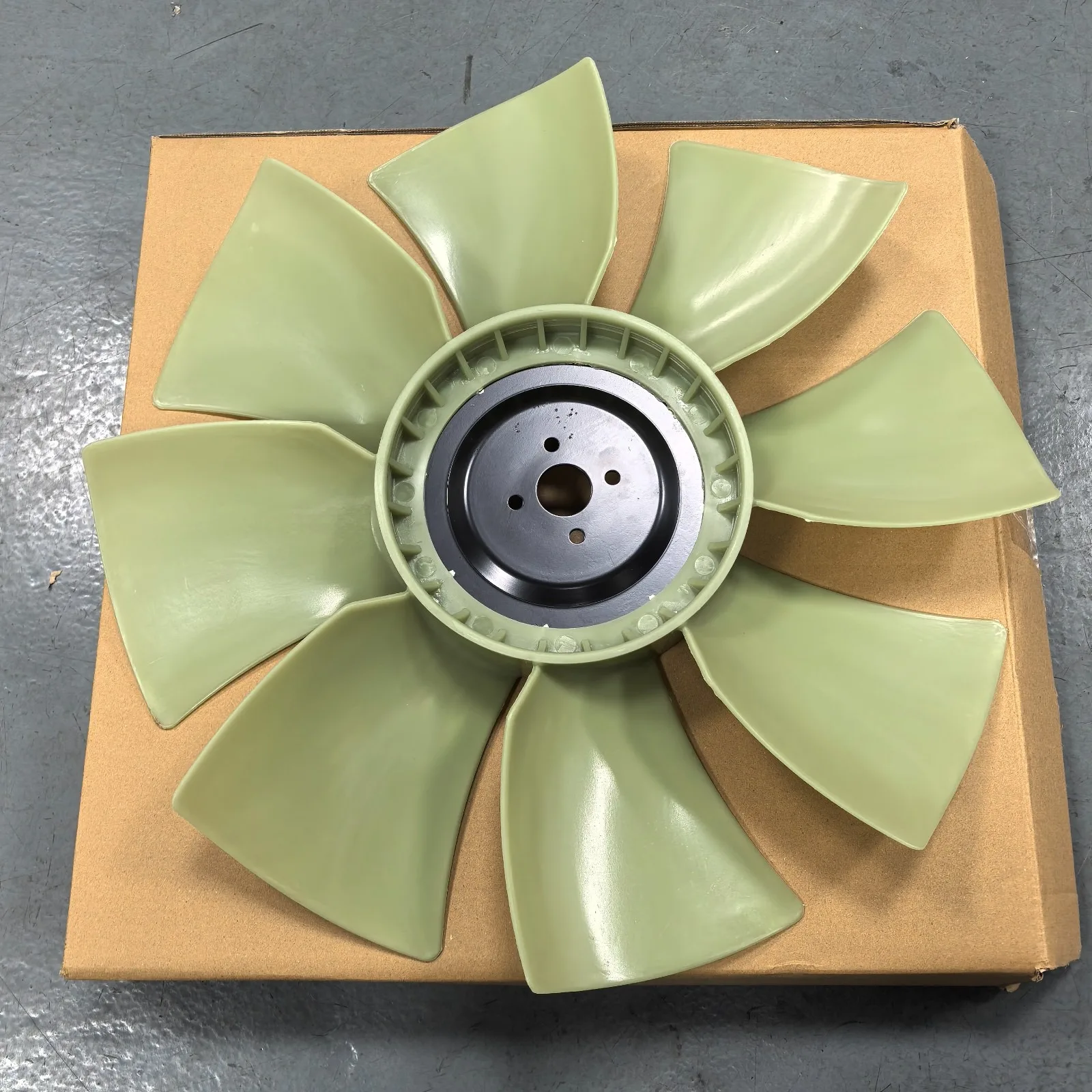 Replacement Engine Cooling Fan Blade 8-97161599-0 8971615990 for Hitachi EX120-6 ZAX120 Isuzu 4BG1 -8 Blades