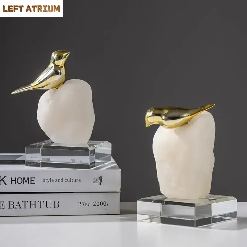 

Golden Bird Statue Crystal Base Ornaments Desk Decoration Gold-plated Bird Sculpture Modern Home Decor Living Room Furnishings