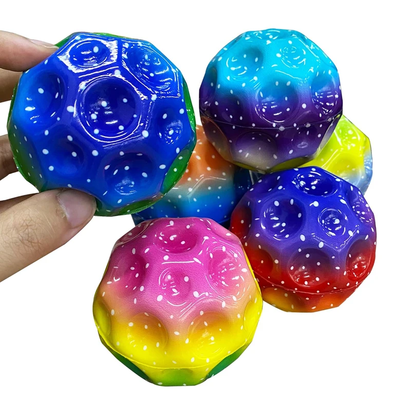 2 Stuks Hoge Veerkracht Gat Bal Zachte Bouncy Bal Anti-Val Maan Vorm Poreuze Bouncy Bal Kids Indoor Outdoor speelgoed Verjaardagscadeau