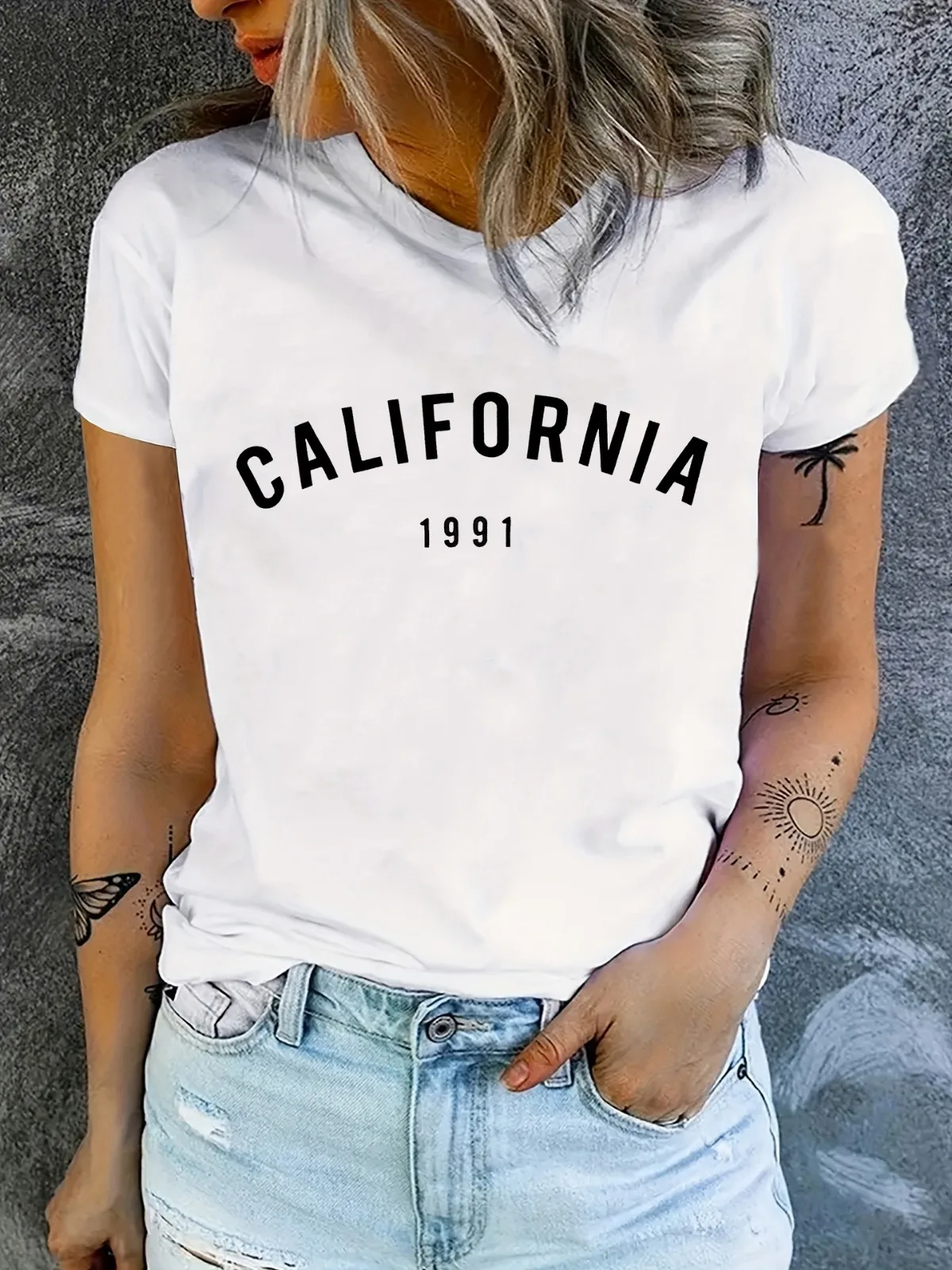 

Women's Casual Round Neck T-shirt California Print Short Sleeved Geometric Pattern All Season Comfortable Suitable Holiday Gifts