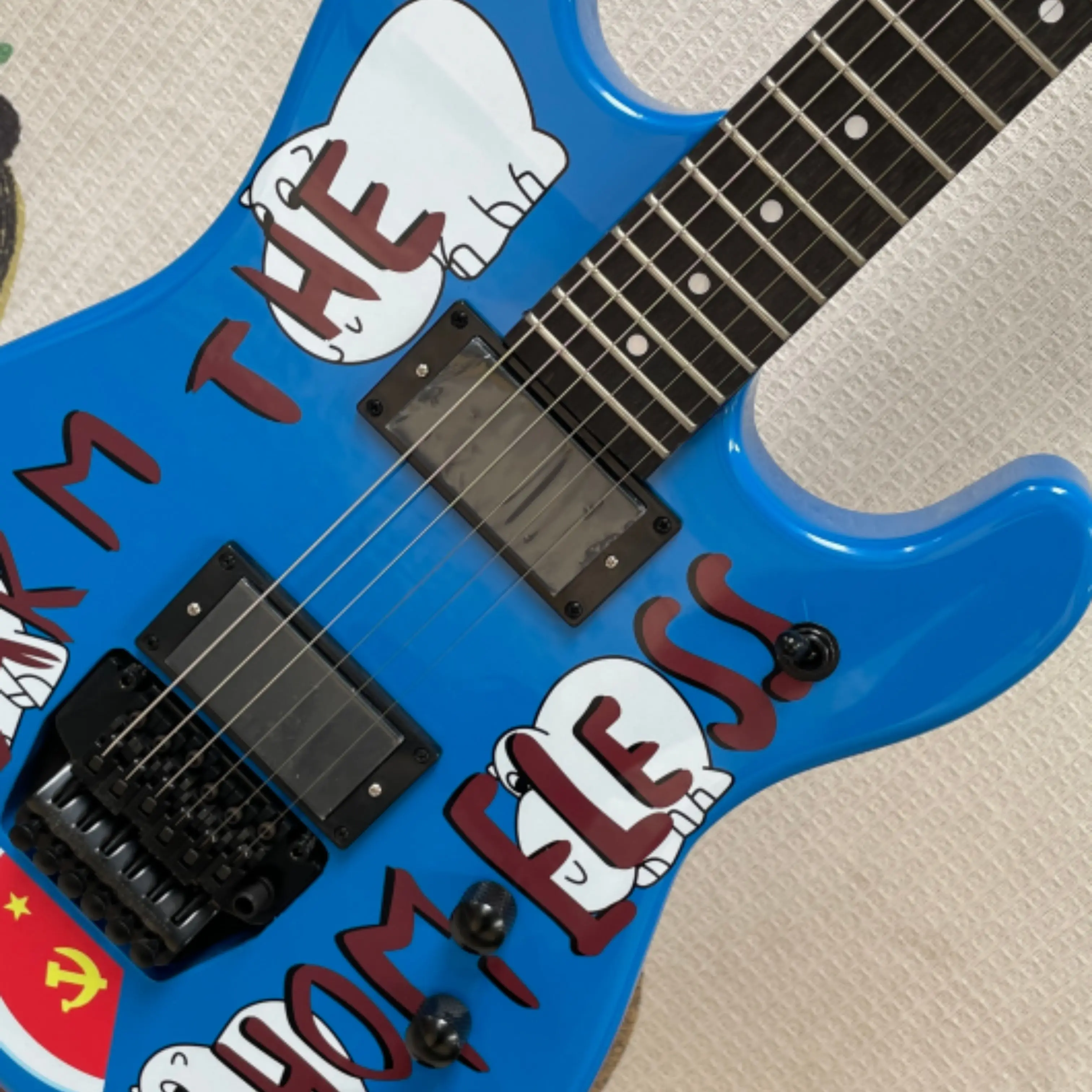 Bright Blue Cartoon Graffiti ElectricGuitar HH Pickups,Tremolo System,Black Hardware Guitars,Professional Speed-Picking Guitarra