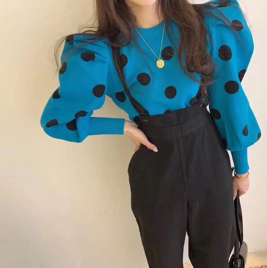 

Новый женский вязаный свитер в горошек с цветными блоками, осенне-зимний, свободного кроя, с круглым вырезом, укороченный, с объемными рукавами, с крупным горошком.