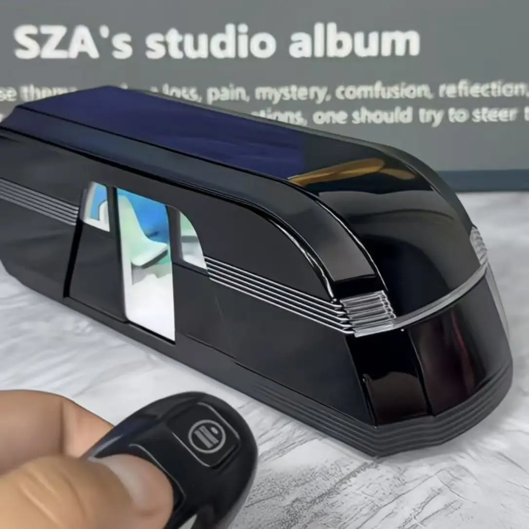 

1:24 Scale Alloy Bus Toy Remote Control Electric Door Function Pull Back And Light Sound Stylish Modern Home Decoration Piece