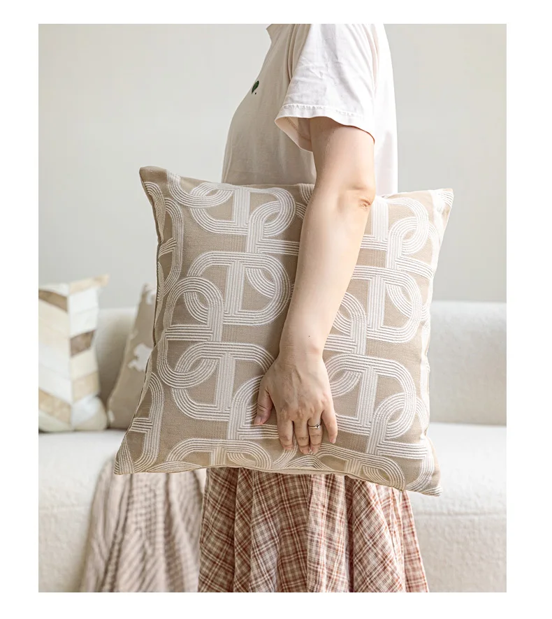 Design Luxury Cushion Cover 45x45cm Milk Tea Colored Horseshoe Buckle Square Pillow Case For Home Hotel Bed Living Room Sofa