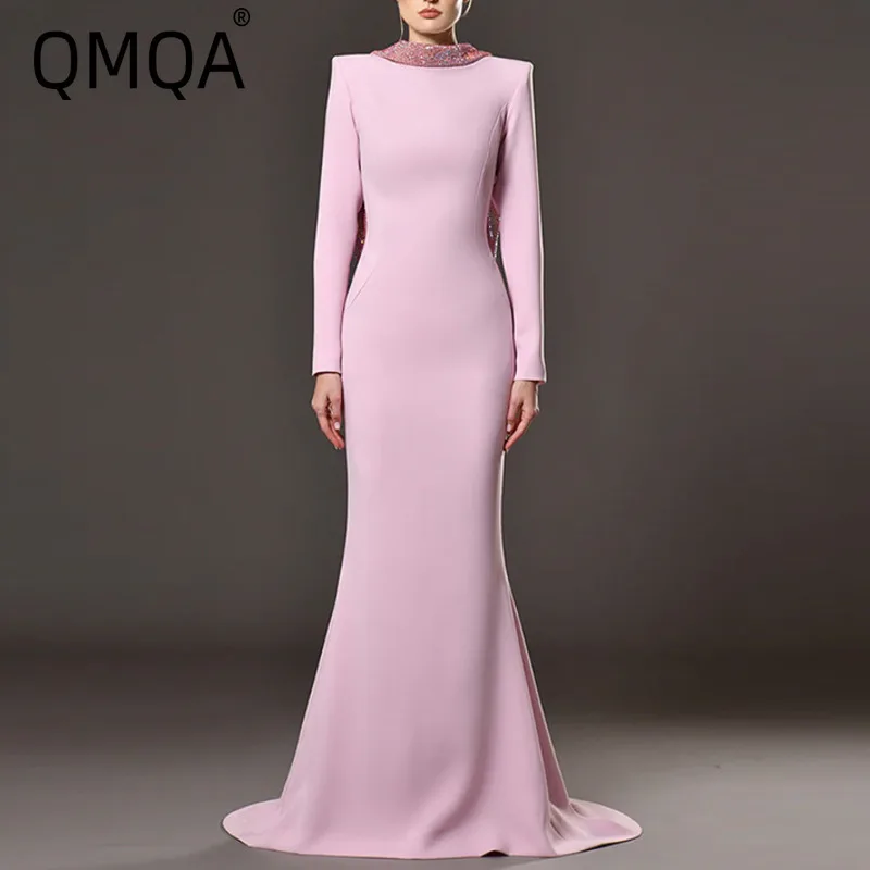 QMQA Mode Damen Bankettkleid rückenfrei gespleißt 3D-Blumendesign hohe Taille Abend Maxikleider 2025, weibliche Kleidung QM366