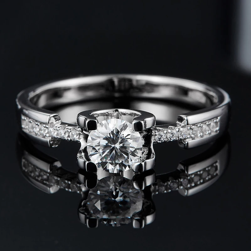 

A beautiful 0.5-carat high-quality laboratory-grown diamond wedding ring, set in 925 sterling silver, a confession gift for your
