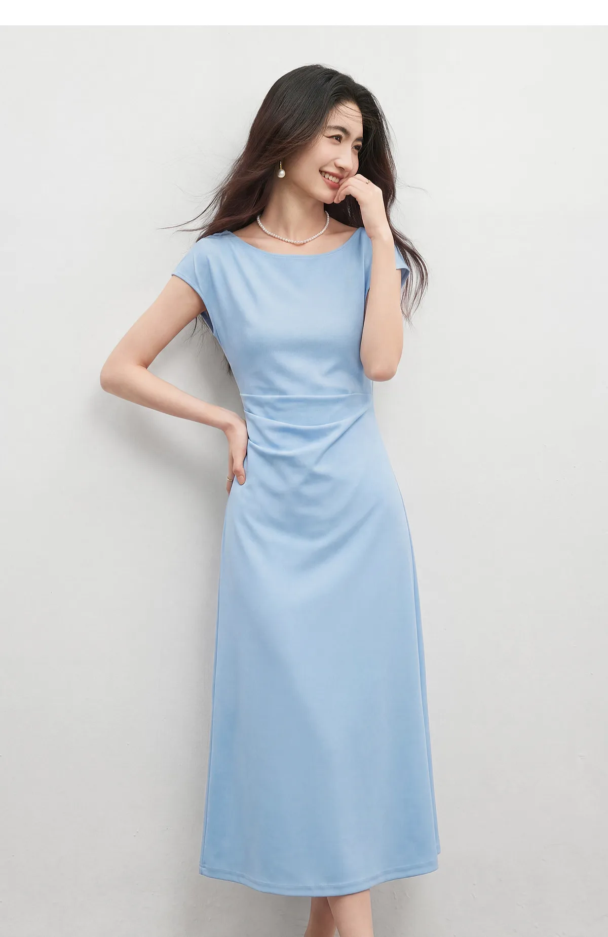 SENTUBILA Schwarzes Minimalistisches A-Linien-Kleid mit Kurzen Ärmeln für Damen 2026 Sommer Elegantes Boot-Ausschnitt Gerafftes Kleid mit Schmaler Taille 162LI5946 – Detail 30