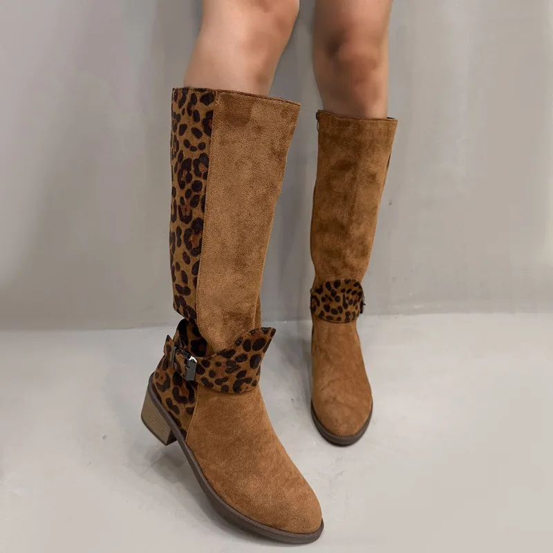 2026Hot Sale New Leopard Spliced Metal Buckle High Boots Fashion Round Toe Suede Side Zipper Non-Slip Single Boot，Plus-size36-43