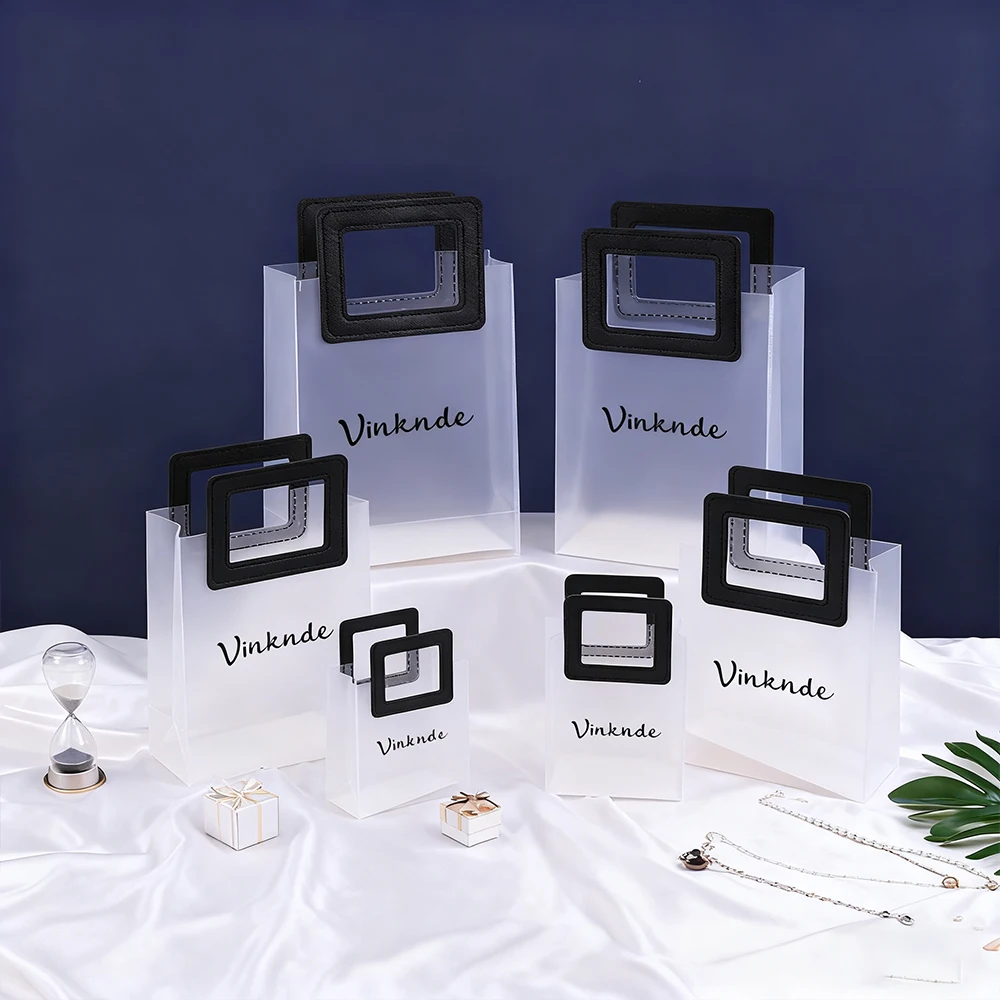 

Personalization Logo Frosted Transparent PVC Tote Bags for Birthday Christmas Wedding Shopping Reusable Gift Bag with Handles
