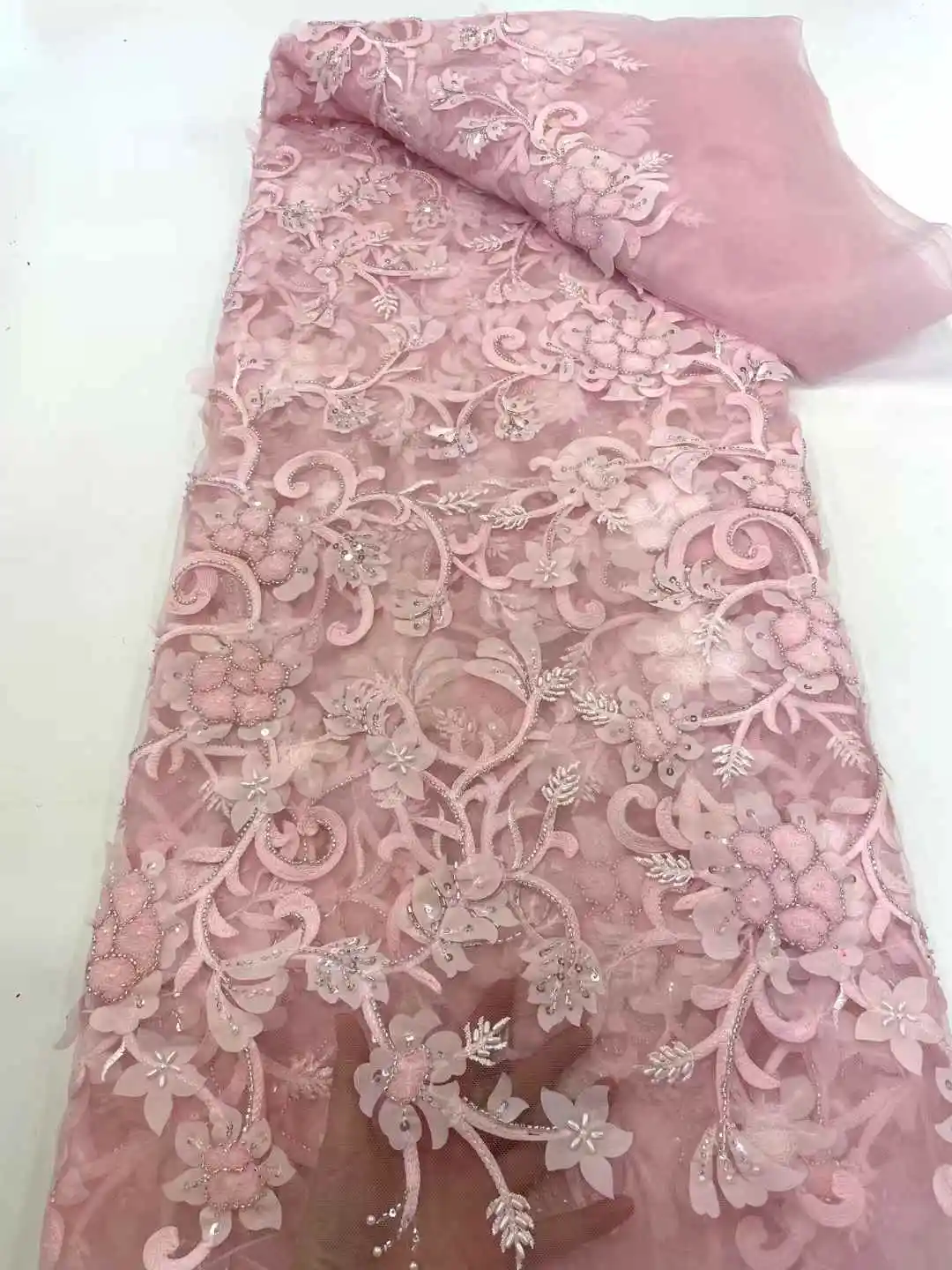 

African 3D Flower Lace Fabric 5 Yards 2025 High Quality With Sequins Embroidered French Nigerian Beads Lace Fabric For Wedding