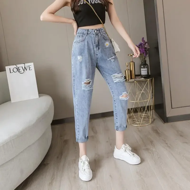 

Women High Waist Straight Leg Pants Thin BF Tide Loose Cropped Trousers Streetwear 2023 Summer Embroidered Daisy Ripped Jeans