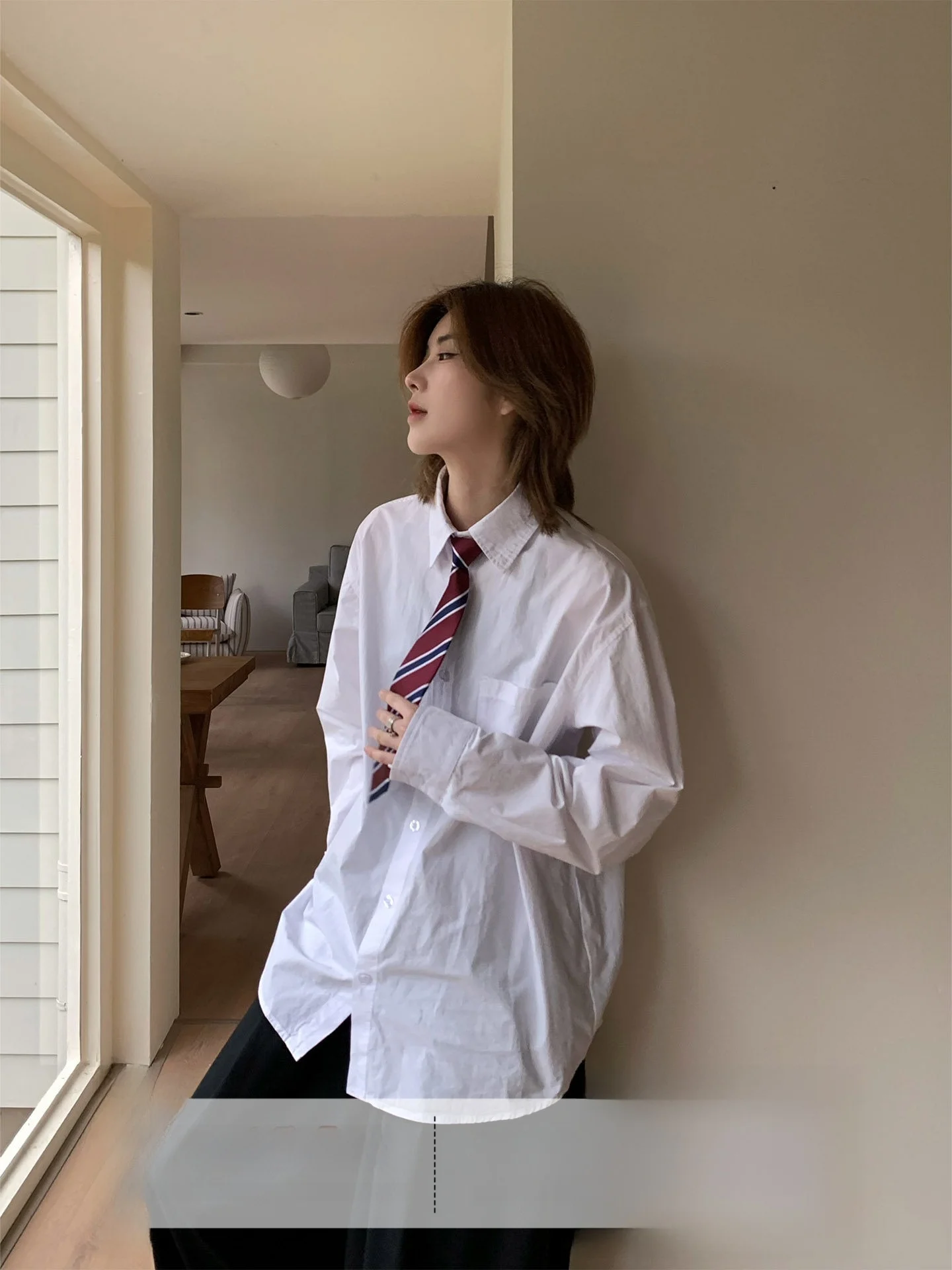 

Высококачественная белая рубашка из чистого хлопка с длинным рукавом, универсальный топ в стиле BF для многослойных образов, для пар, чтобы не оставлять в покое свой сон.