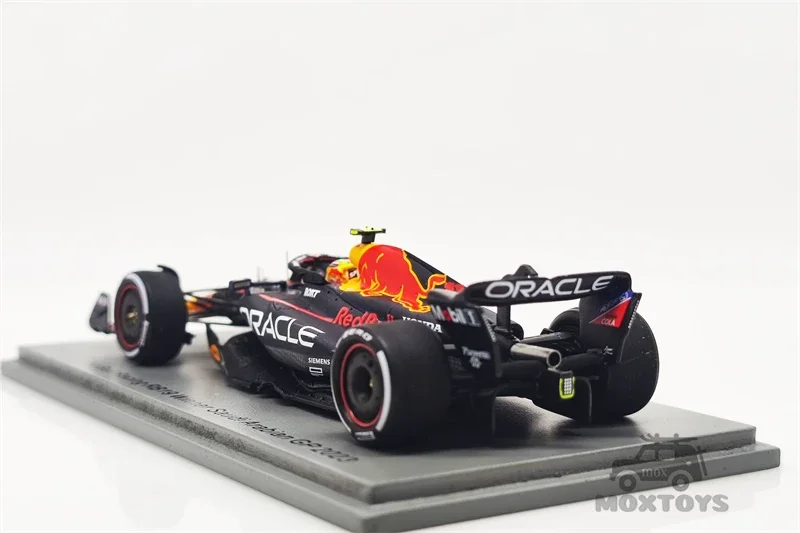 Spark 1:43 2023 F1 Racing RB19 No.11 Sergio Perez ganador Arabia Saudita GP modelo de coche