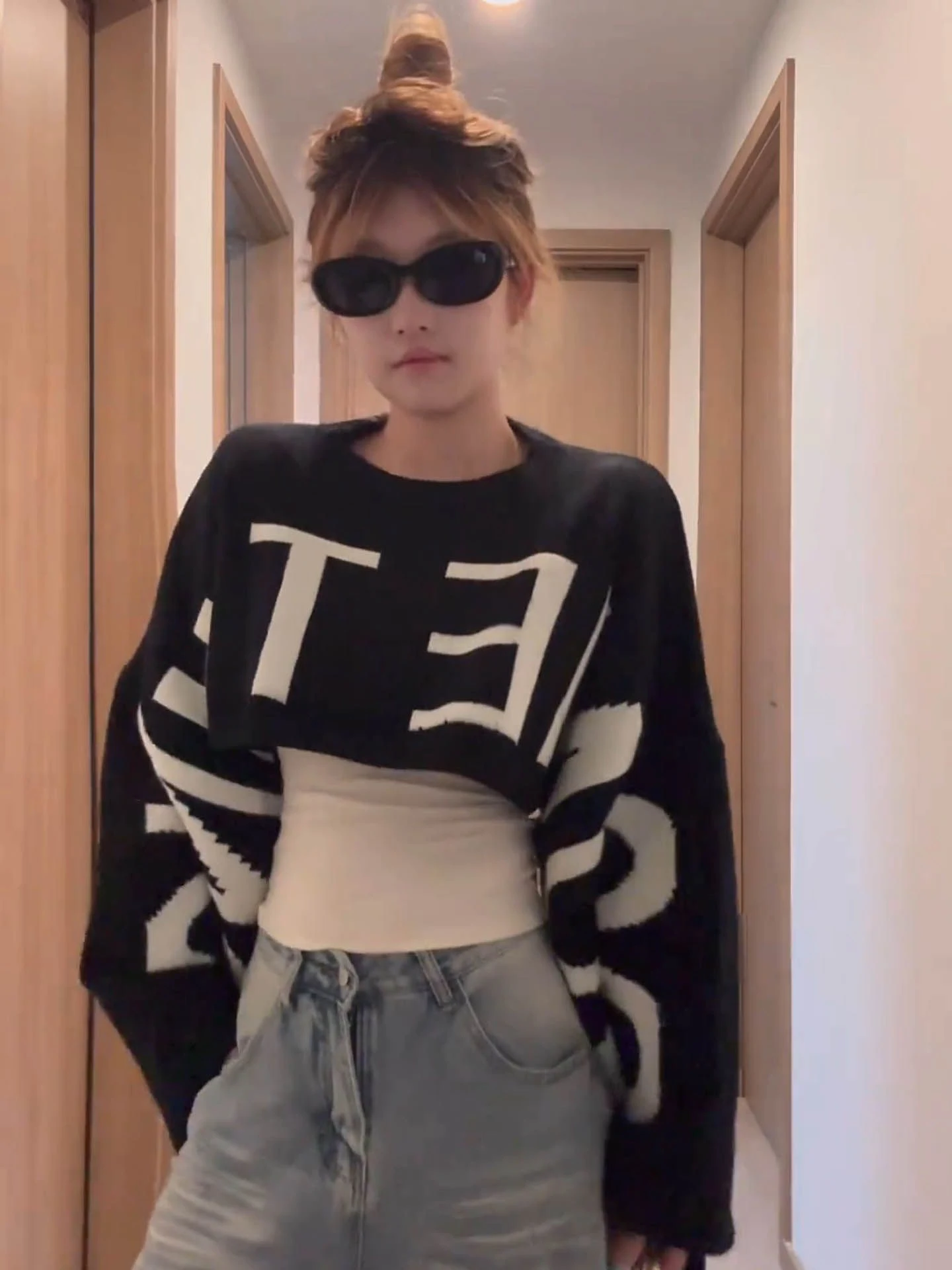 

Loose Letter ort Sve Women's Knitted Sweater Autumn Bat Long Sve Overhead Design Sense Top oulder awl Cover Design