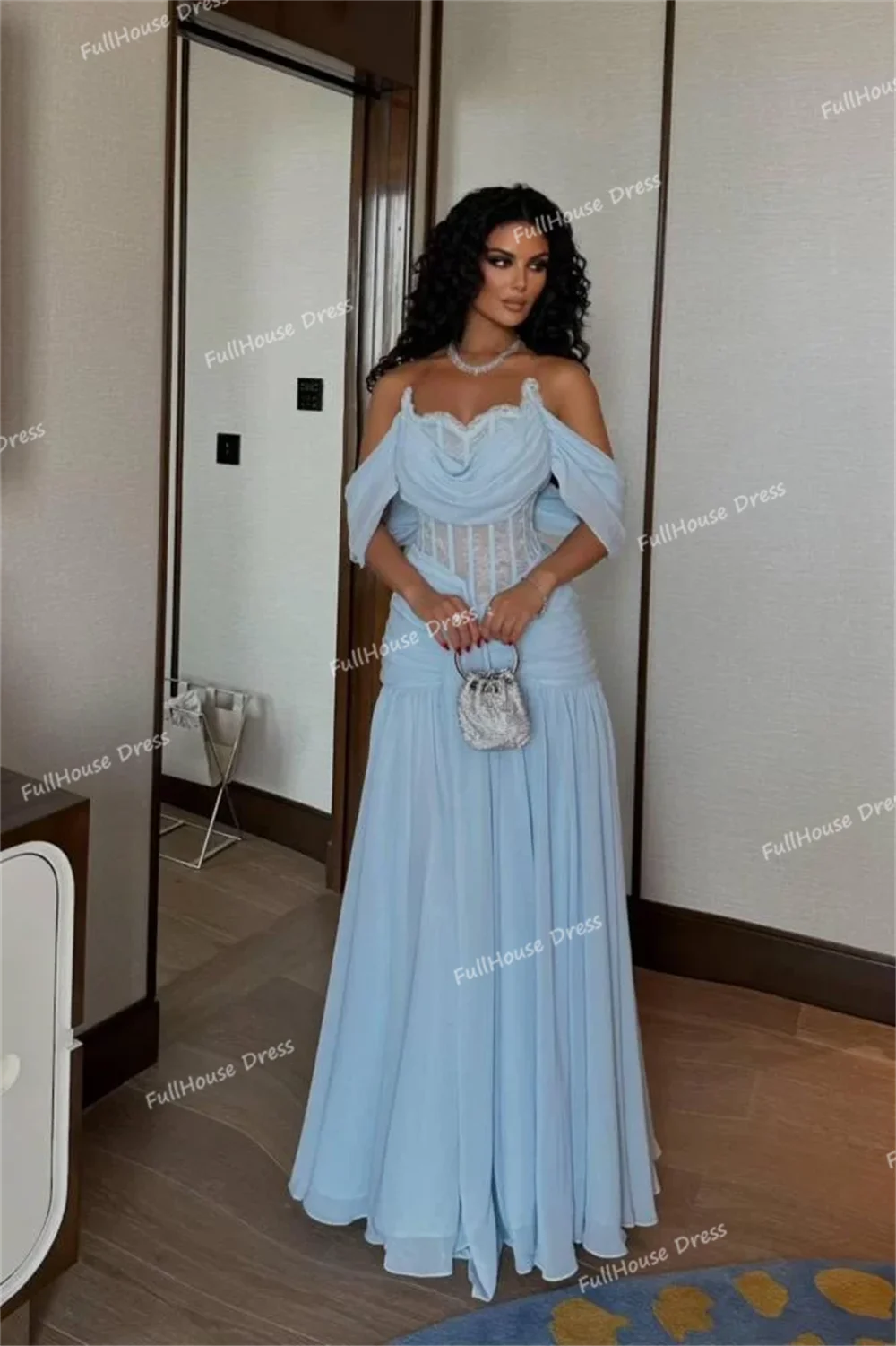 Robe de soirée trapèze plissée en mousseline de soie, fantastique, sur mesure, sans bretelles, longue longueur, dos nu, avec dentelle