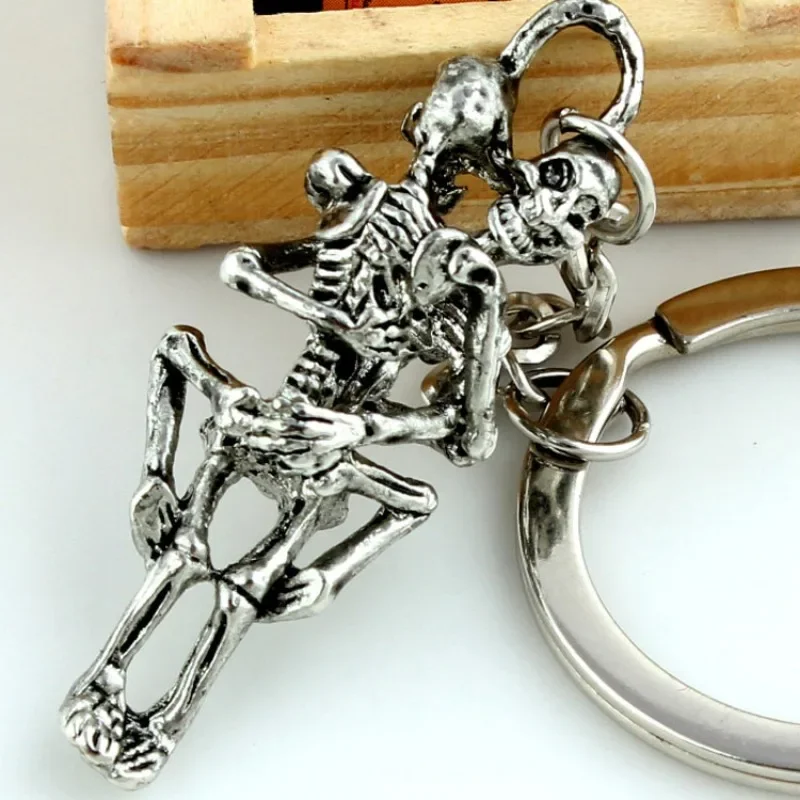 A High-quality Couple Keychain That Loves You When You Die. Cute Skull Keychain/keychain. Gifts for Couples