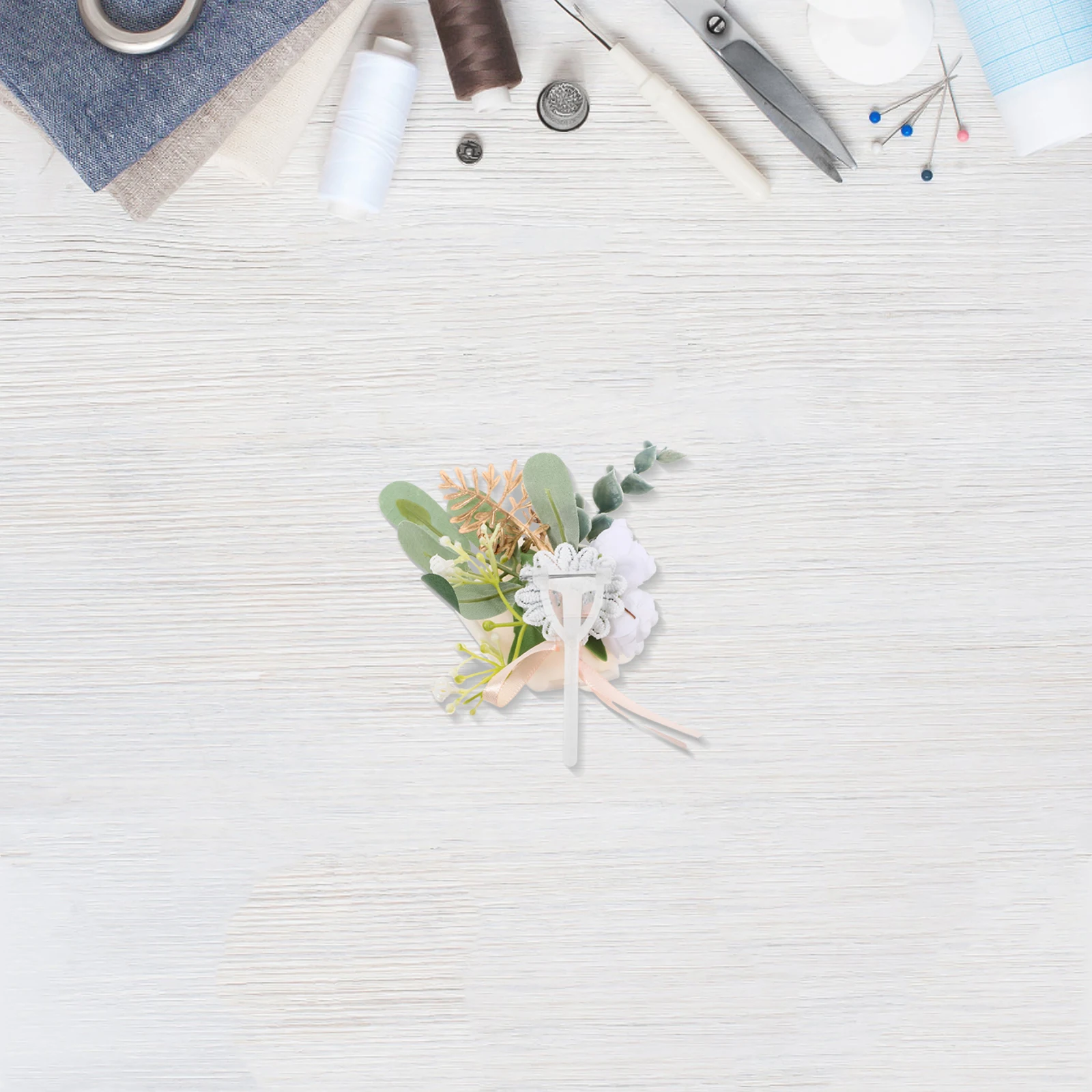 

80Pcs Triangle Corsage Pins Durable Plastic Safety Pins for Wedding Bridegroom Boutonnieres Brooch Party Accessories