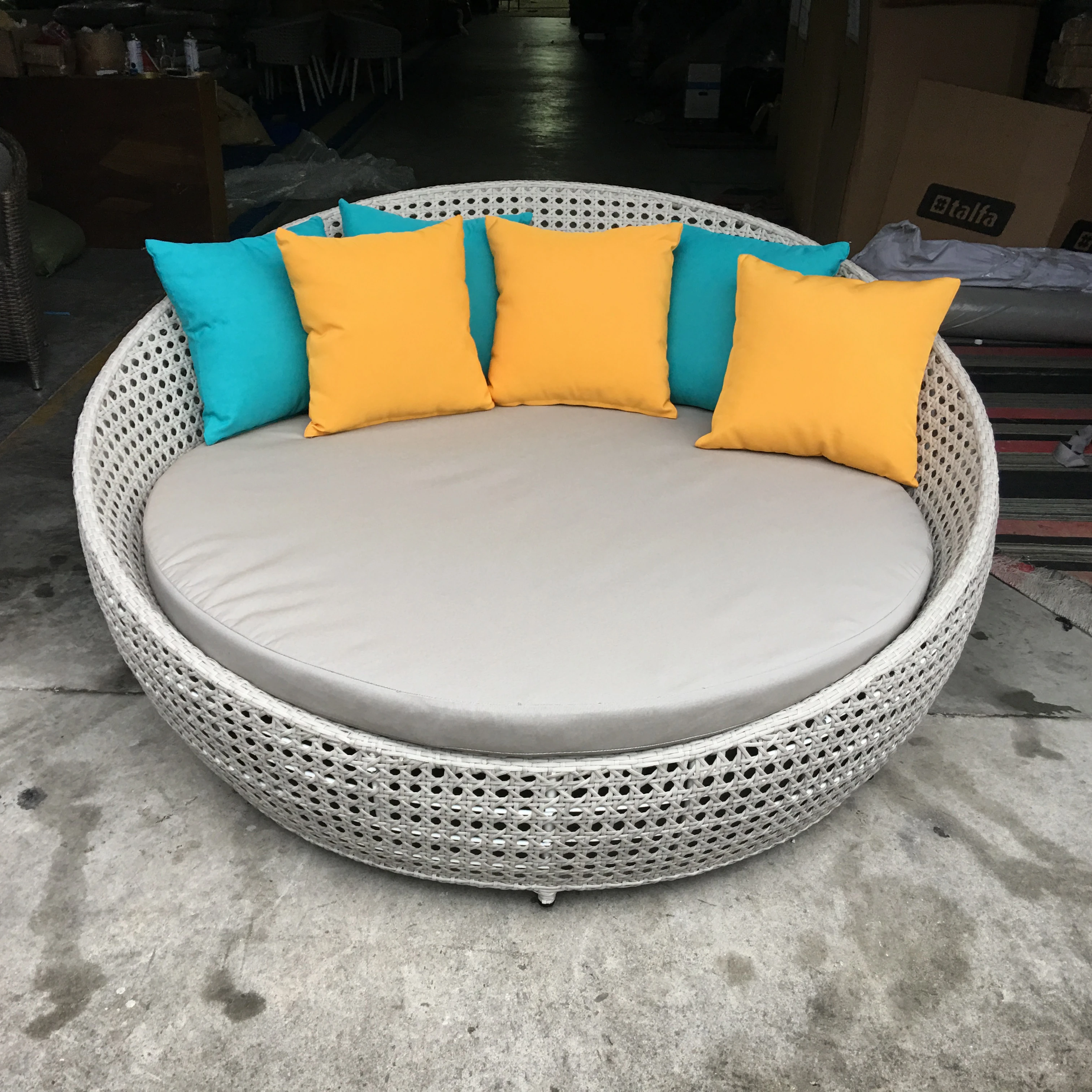 

Simple wind outdoor sunbathing sofa bed