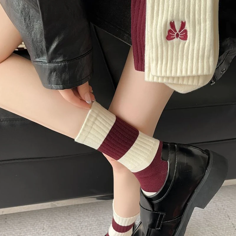 Vrouwen Sokken Herfst Winter Katoen Gebreide School Meisjes Midden Buis Sokken Vrouwen Casual Gestreepte Hip Hop Skateboard Sportsokken Sox