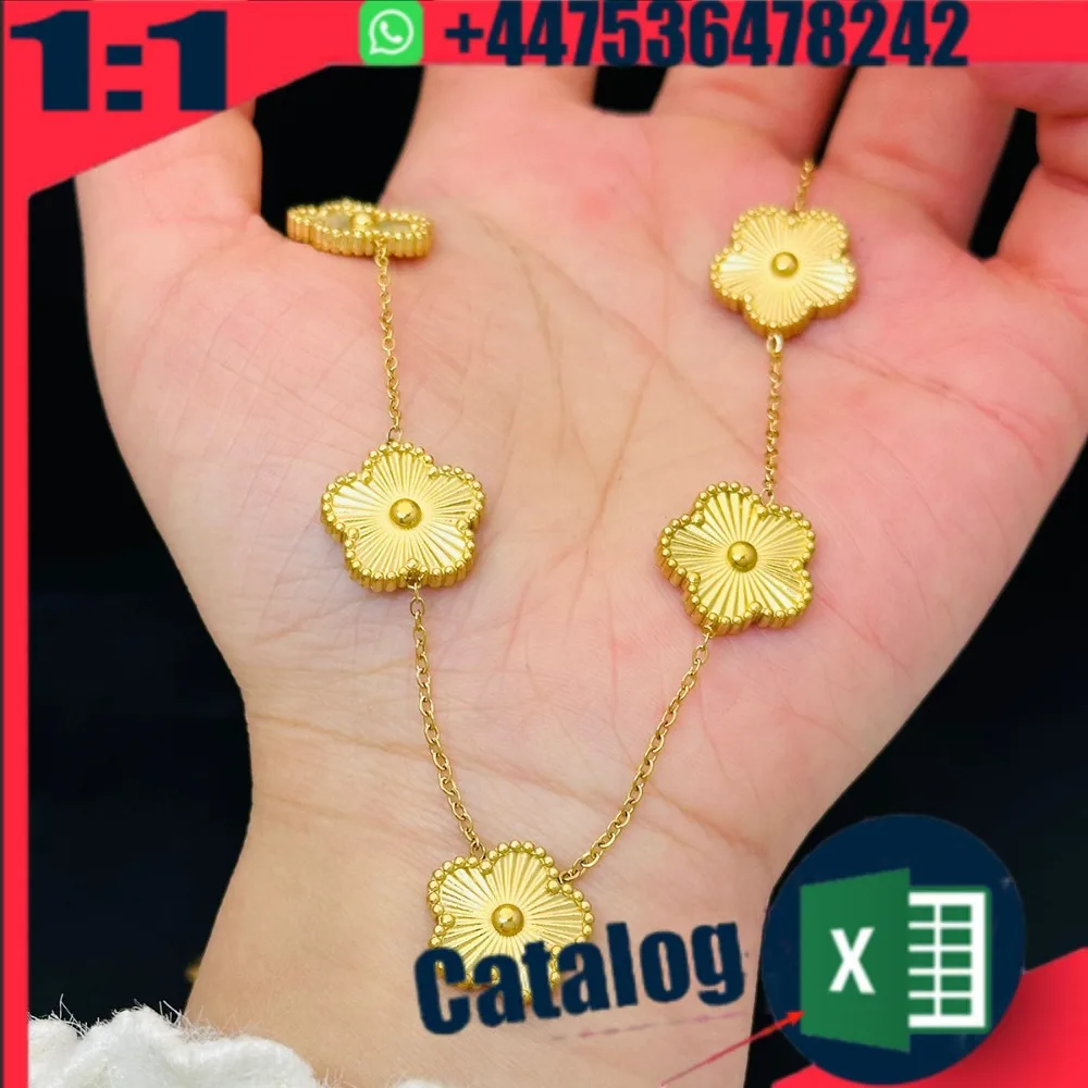 

2025 Fashion Versatile Clover Stud Earrings Bracelet for Women