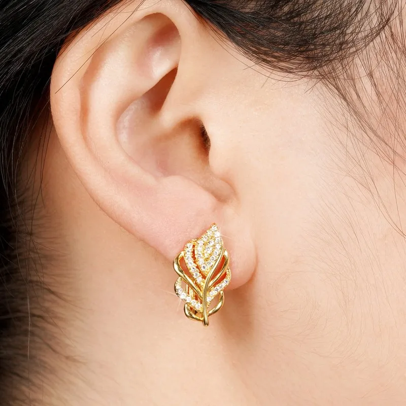 Huitan Temperament Women\'s Leaf Earrings Bling Bling CZ Stone Gold Color Luxury Elegant Female Wedding Earrings Trendy Jewelry