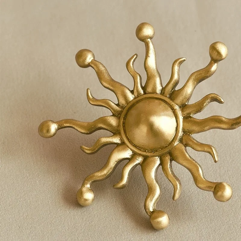 Brass Sun Shaped Knob European Style Light Luxury Art Cabinet Handle Creative Drawer Knob Personalized Shoe Cabinet Knob