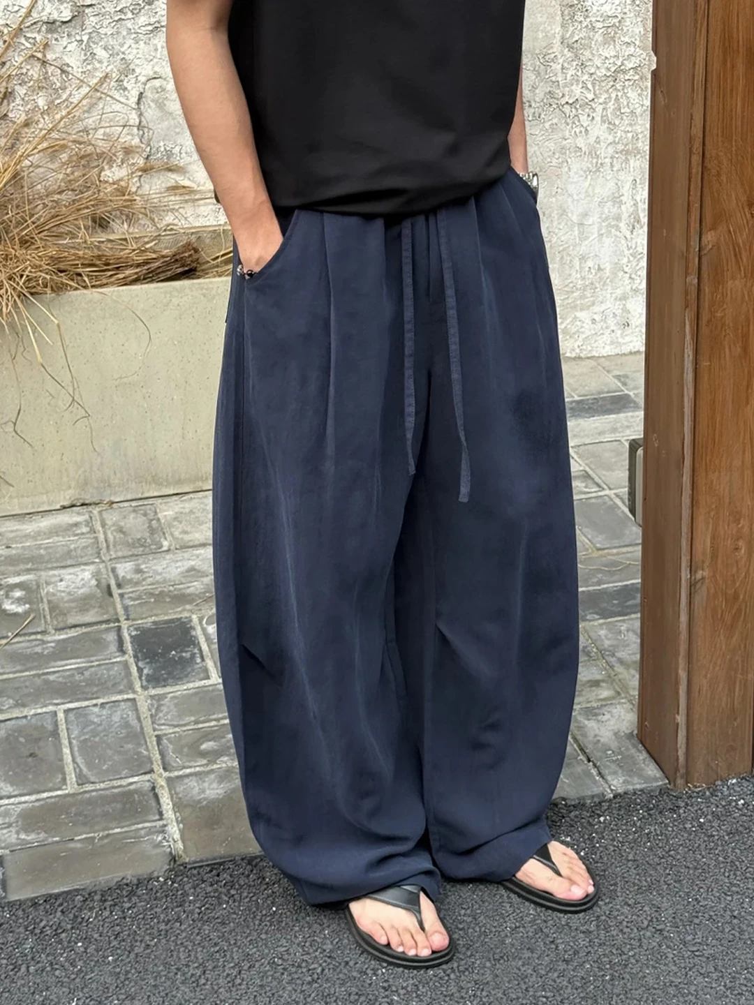 

Lightweight Summer Men's Linen Pants Bend Knife Wide Leg Pants Clean Fit Straight Cut Casual Trousers for Men