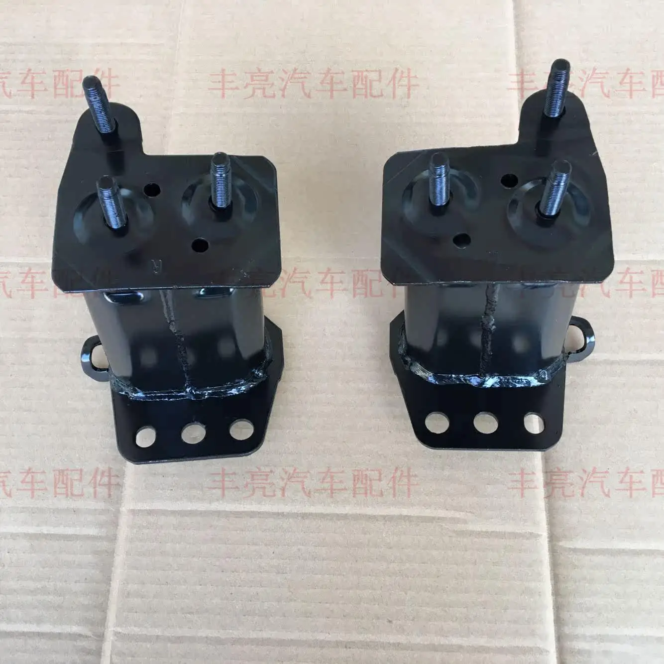 Applicable to 2700 4000 LC120 LC150 front bar bracket, inner iron bracket, anti-collision beam head