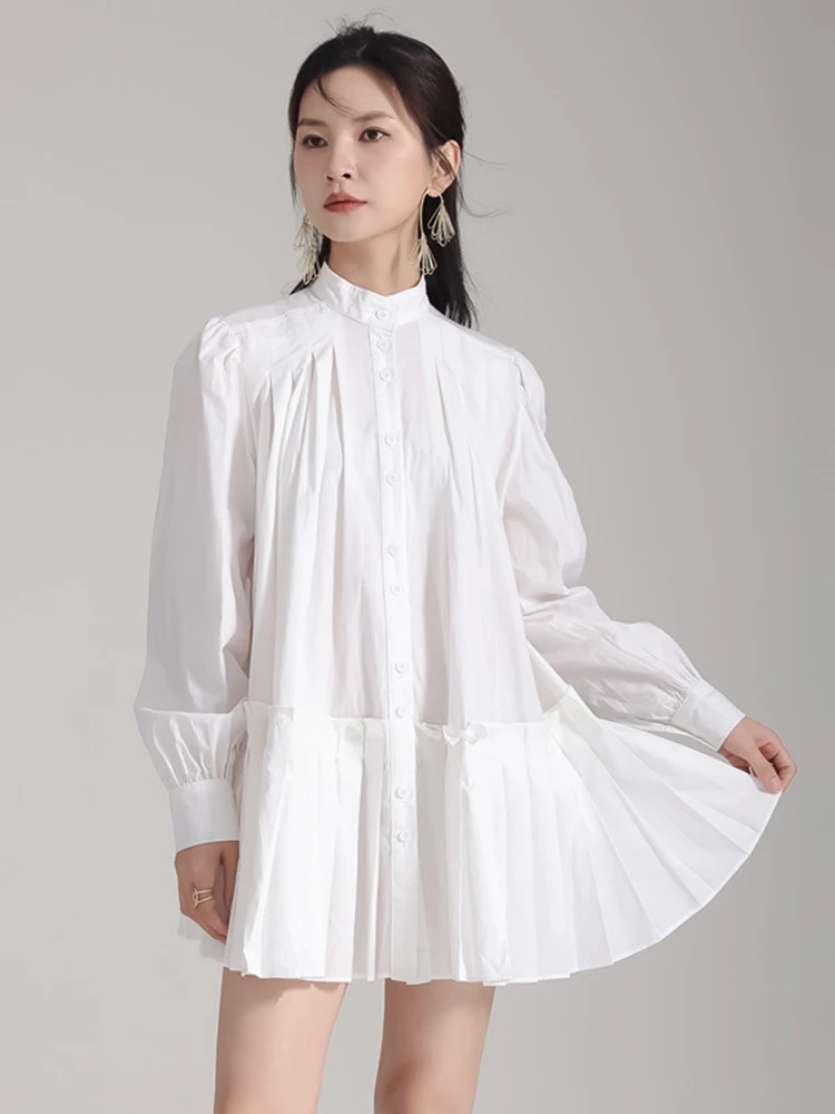 [EAM] Women Blue Pleated Hem Long Big Size Blouse New Stand Collar Long Sleeve Shirt Fashion Tide Spring Autumn 2024 1DH5707