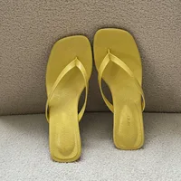 Sandales à talons moyens pour femmes à bout carré, style mode, pour l'été et la plage, mules, claquettes et escarpins 5