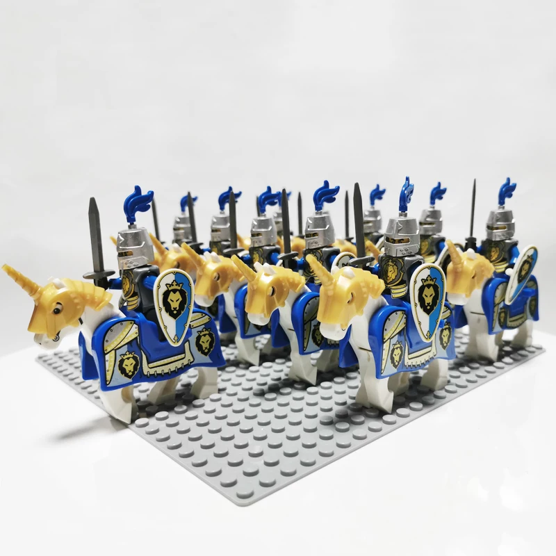 Età medievale Falcon vintage Cavaliere spaventoso Castello del leone rosso Re drago Soldato Figure con cavallo Building Block Giocattoli per bambini