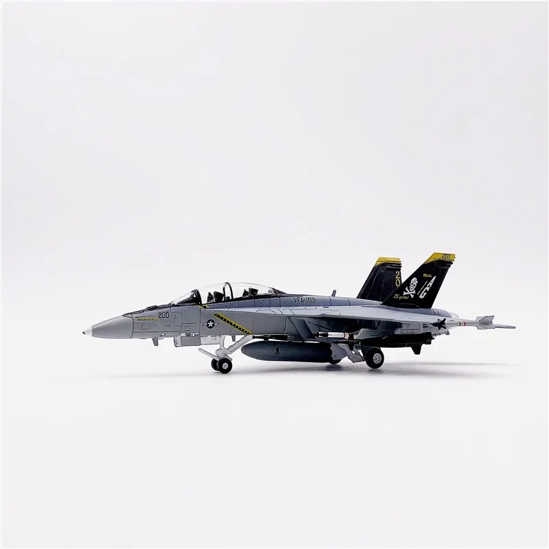 1/100 Scale Model Toys F18 Grumman Tomcat F/A-18F VF103  Pirate Flag Fighter USAF Army Air Force Diecast Metal Plane Model Toy