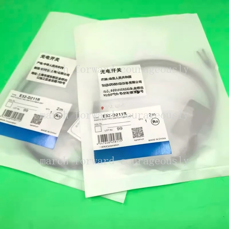 

Новый оригинальный датчик диффузного оптического волокна E32-D211R, E32-D211, M4