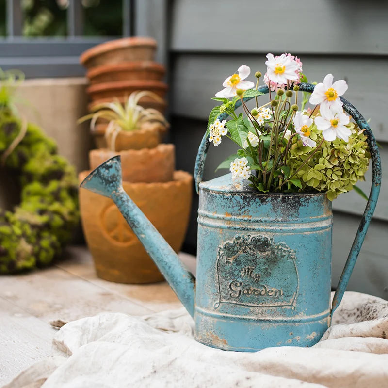 

Retro Nostalgic Style Tin Flower Pot Gardening Watering Pot Courtyard Decorative Ornaments Creative Flower Basket