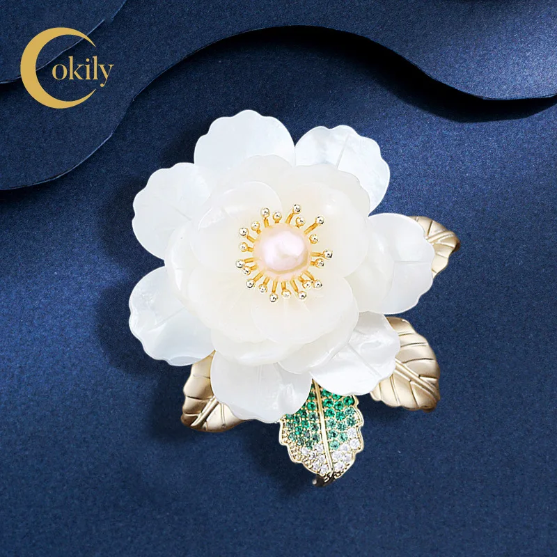 

OKILY Exquisite Natural Shell Multi-layer Petal Camellia Brooches for Women Elegant Freshwater Pearl Flower Broche Clothing Pins