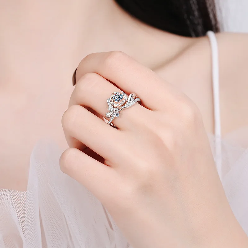 Fashion diamond ring female rose rose gold color separation PT950 white gold plating 50 points moissanite ring