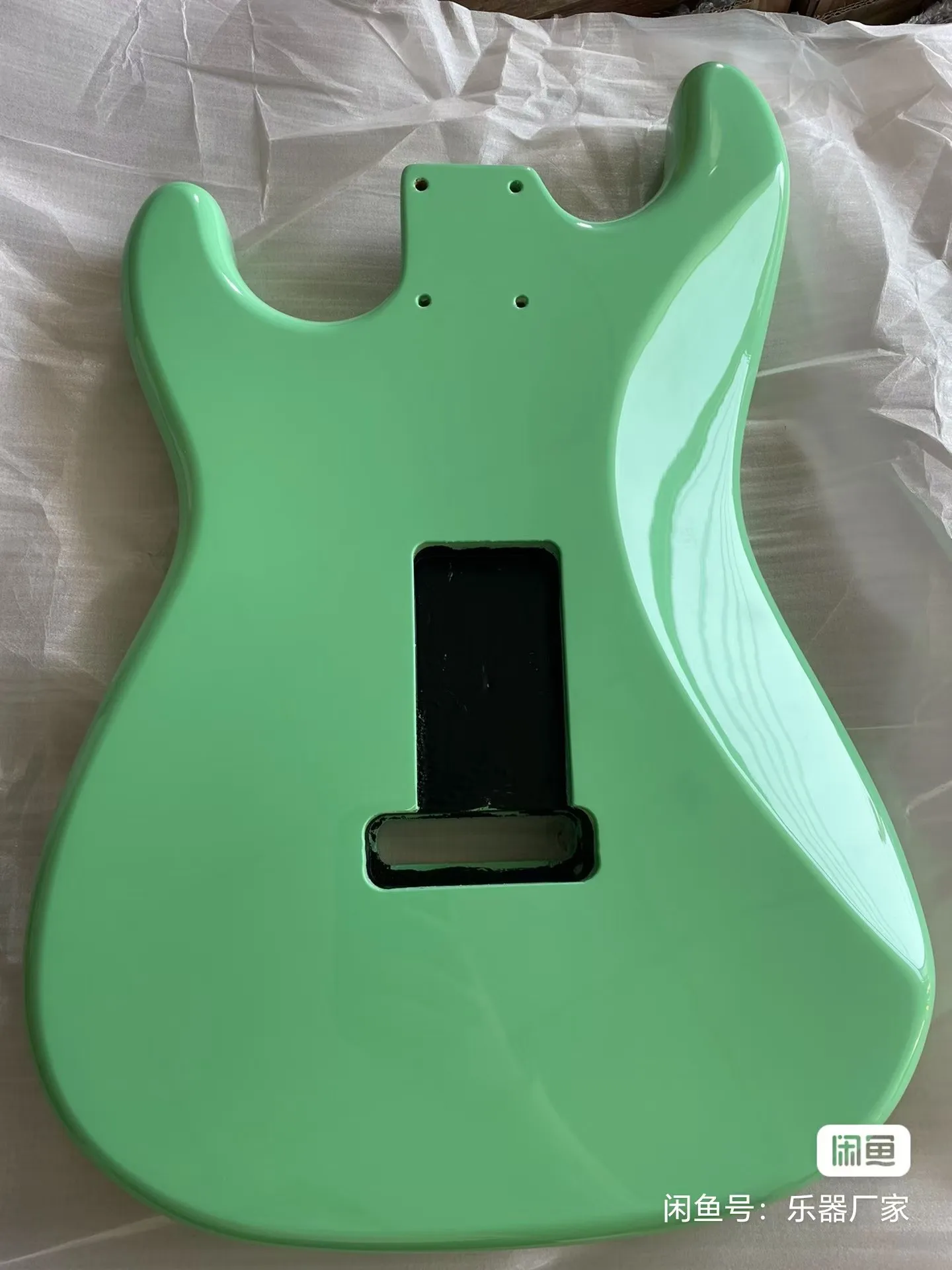 Alder surf green electric guitar body, interface 5.6cm